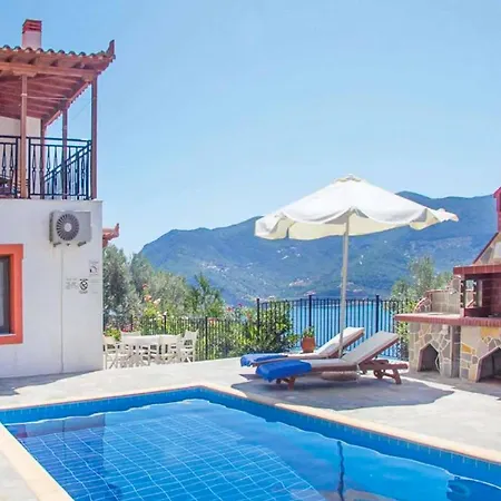 Elena Glysteri Σκόπελος