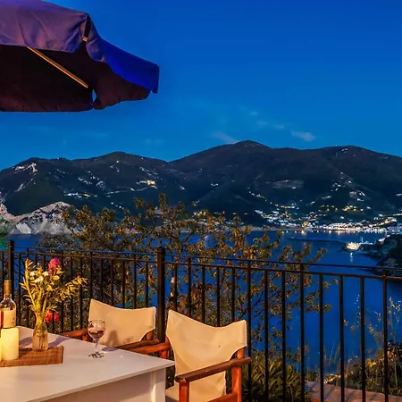 Elena Glysteri Skopelos stad